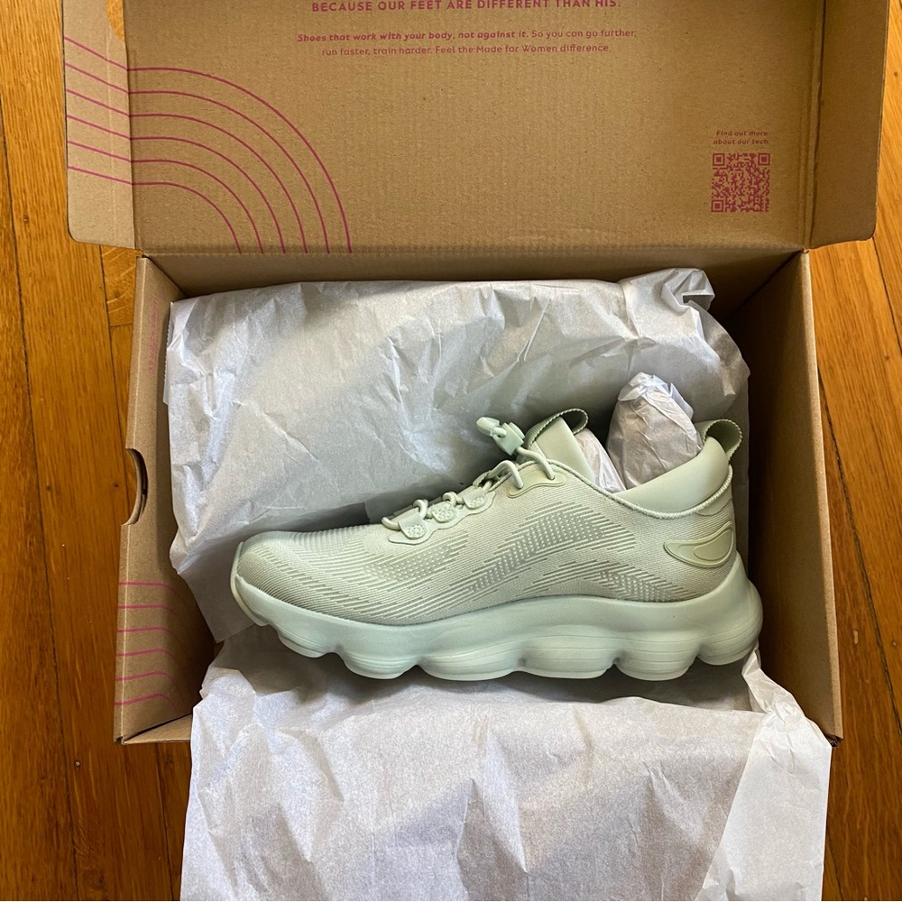 [NWT] Ryka Podflow EZ Walking Sneaker in Mint